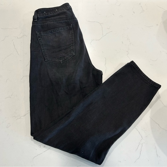 American Eagle Straight Mom Jeans - Picture 1 of 6